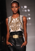 126185499HC051_Balmain_Runw