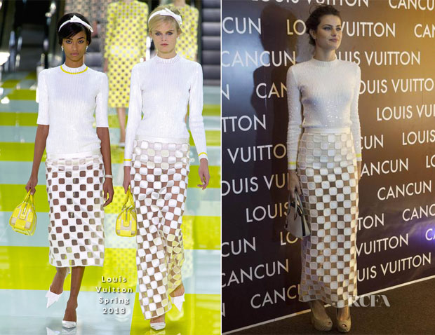 Miranda Kerr Checks Out Louis Vuitton In Cancun