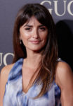 Penelope Cruz In Chanel - Vanity Fair Personality Of The Year Gala