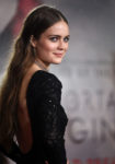 Hera Hilmar In Oscar de la Renta - 'Mortal Engines' World Premiere