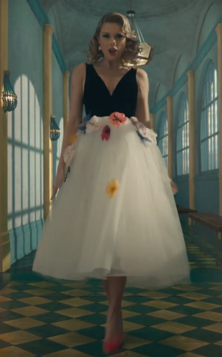 taylor swift me dress