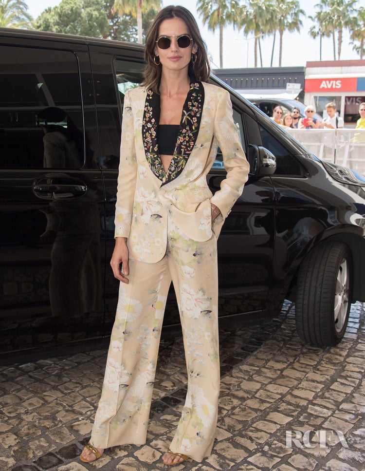 Izabel Goulart Is The First To Arrive For Cannes Film Festival