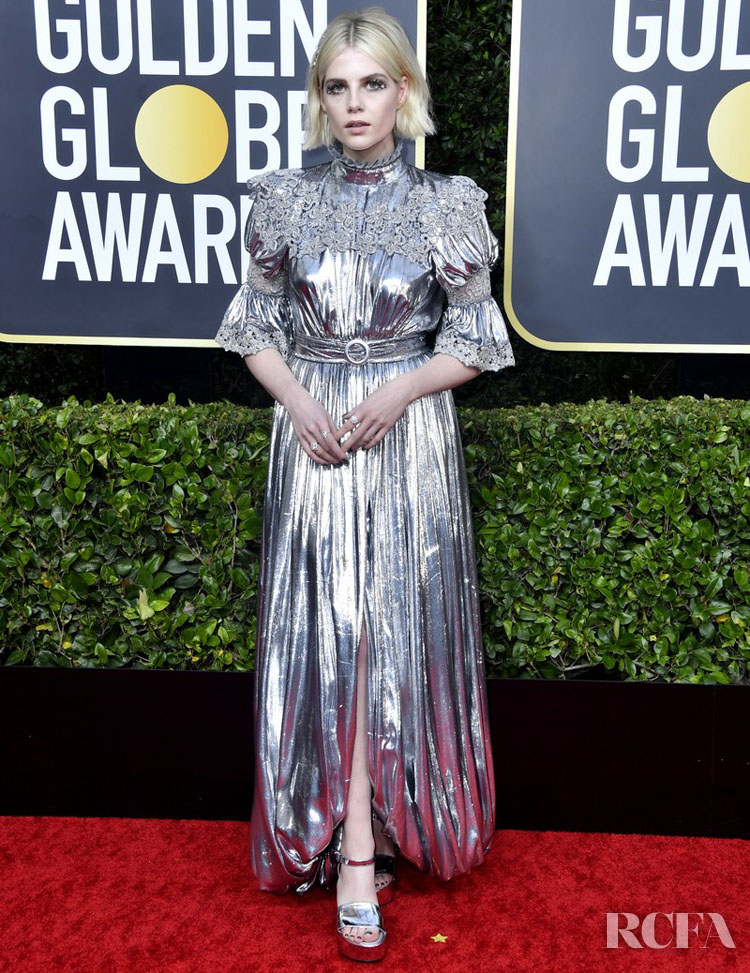 Resultado de imagem para lucy boynton golden globes"