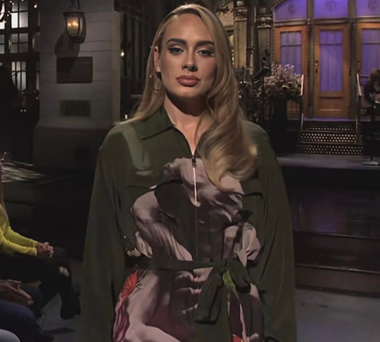 Adele Wore Valentino Saturday Night Live