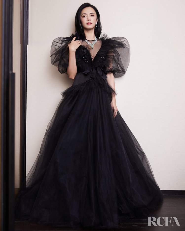 Yao Chen 姚晨 Wore Giambattista Valli Haute Couture To The 2020 COSMO Glam Night