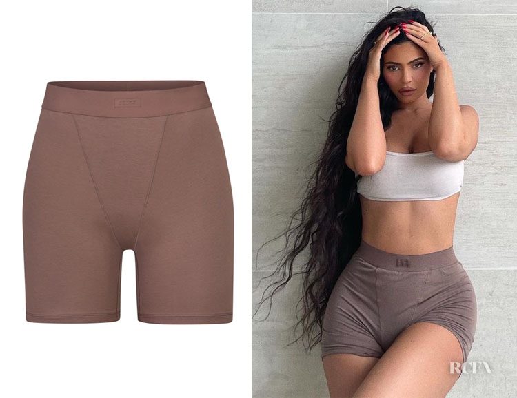 Kylie Jenner's SKIMS Boyfriend Boxer Shorts - Red Carpet Fashion Awards