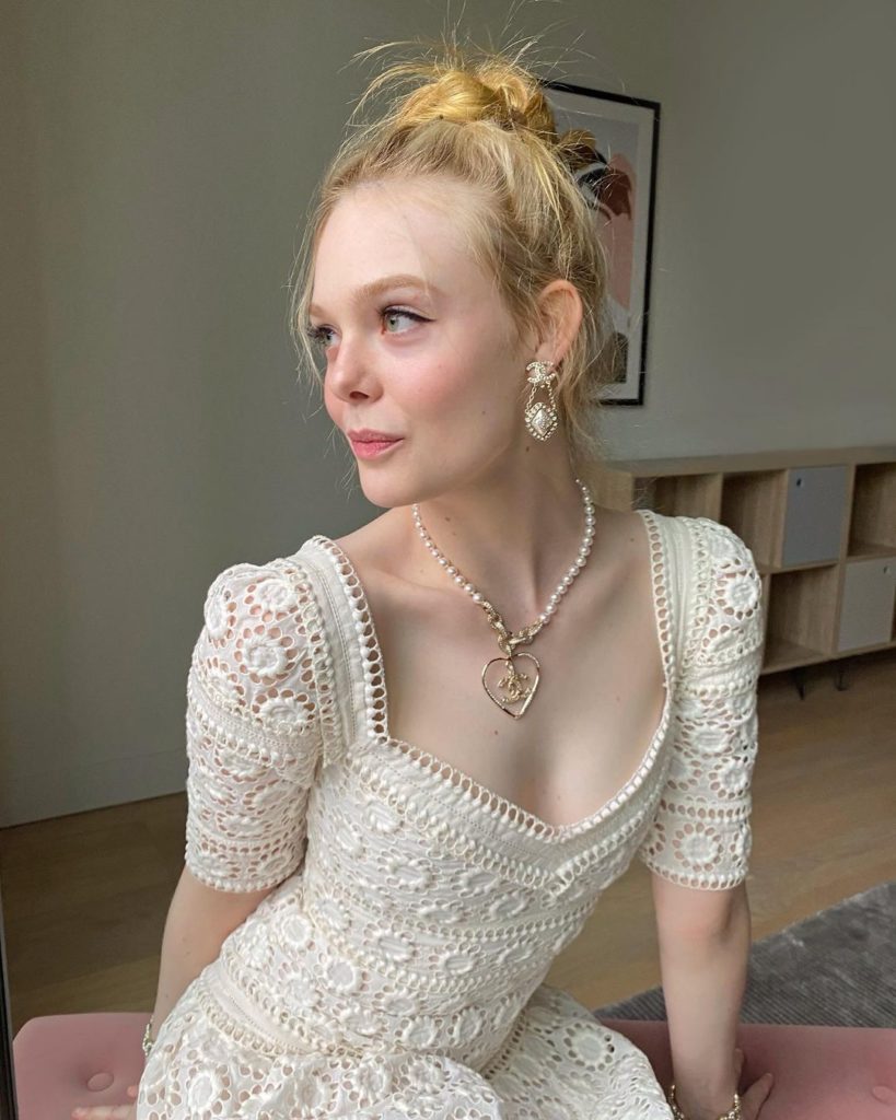 Elle Fanning, Chanel, Elle Fanning The Great, Bora Aksu, Bora Aksu Fall 2021, Elle Fanning Chanel, Chanel Spring 2021, Elle Fanning Bora Aksu,