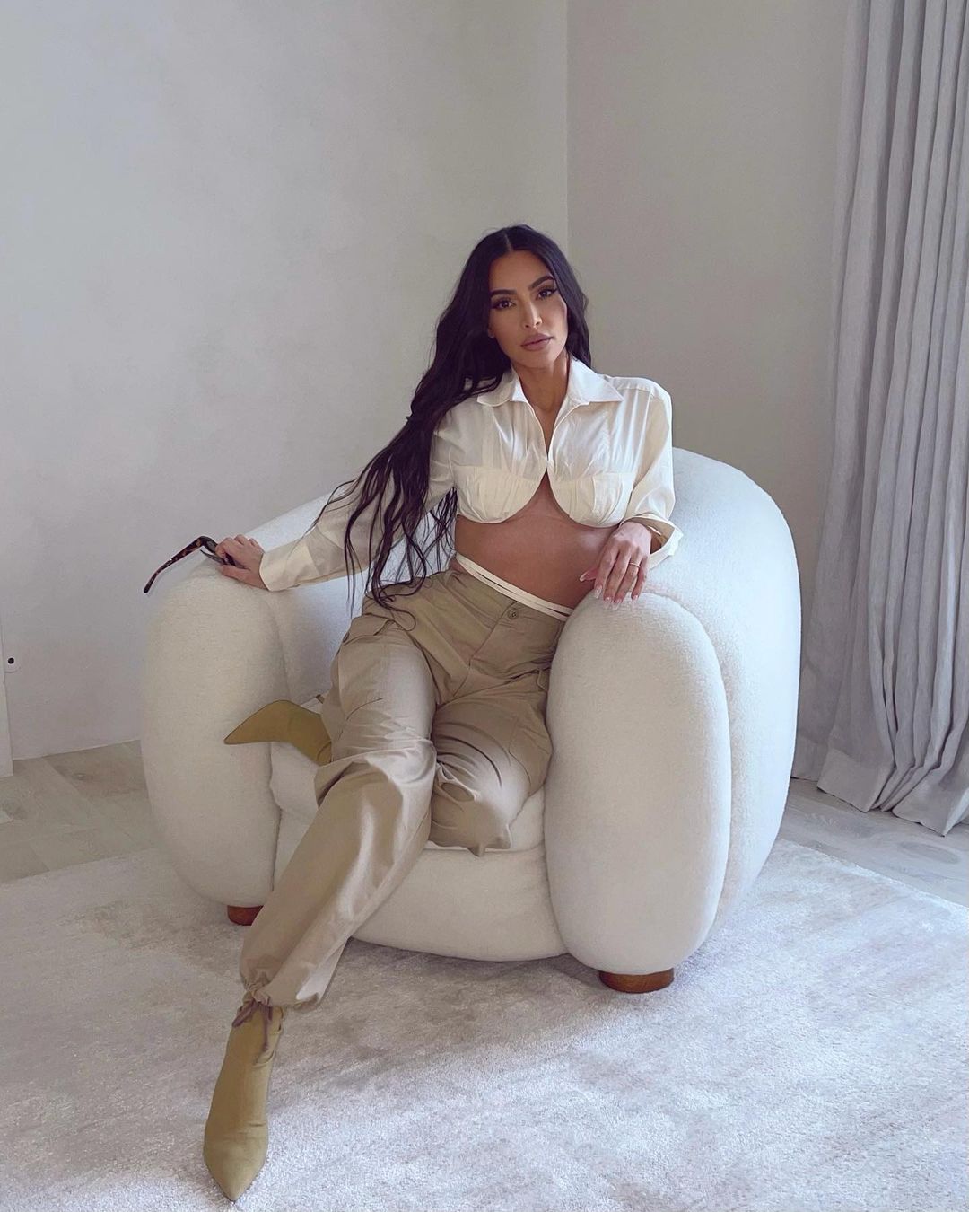 Kim Kardashian Was Instaglam In Jacquemus