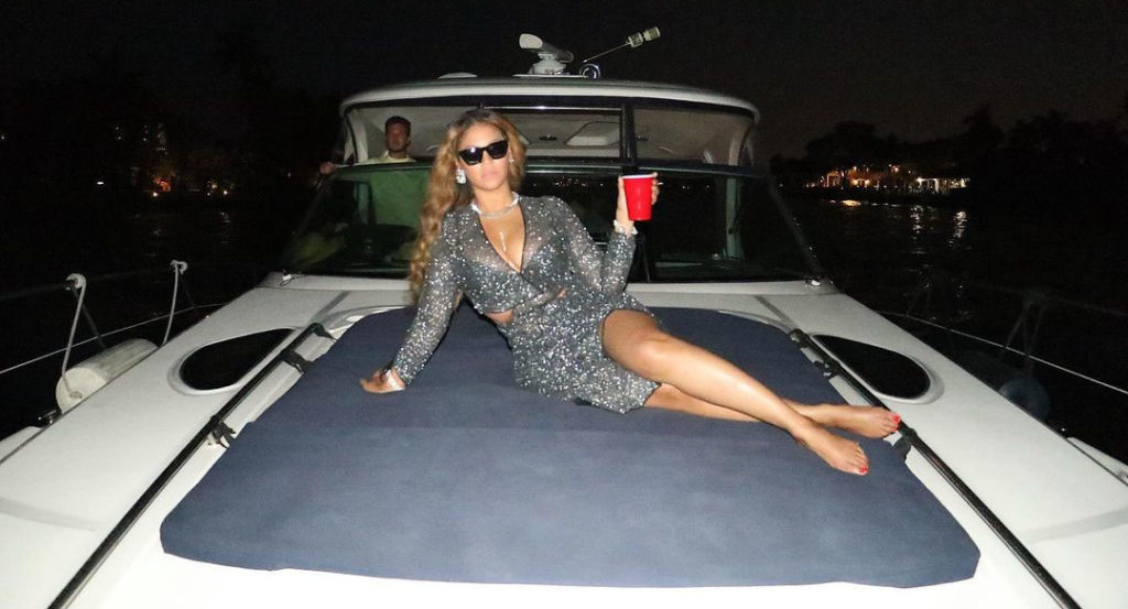 Beyonce Wore Auné Collective & Oséree In Miami