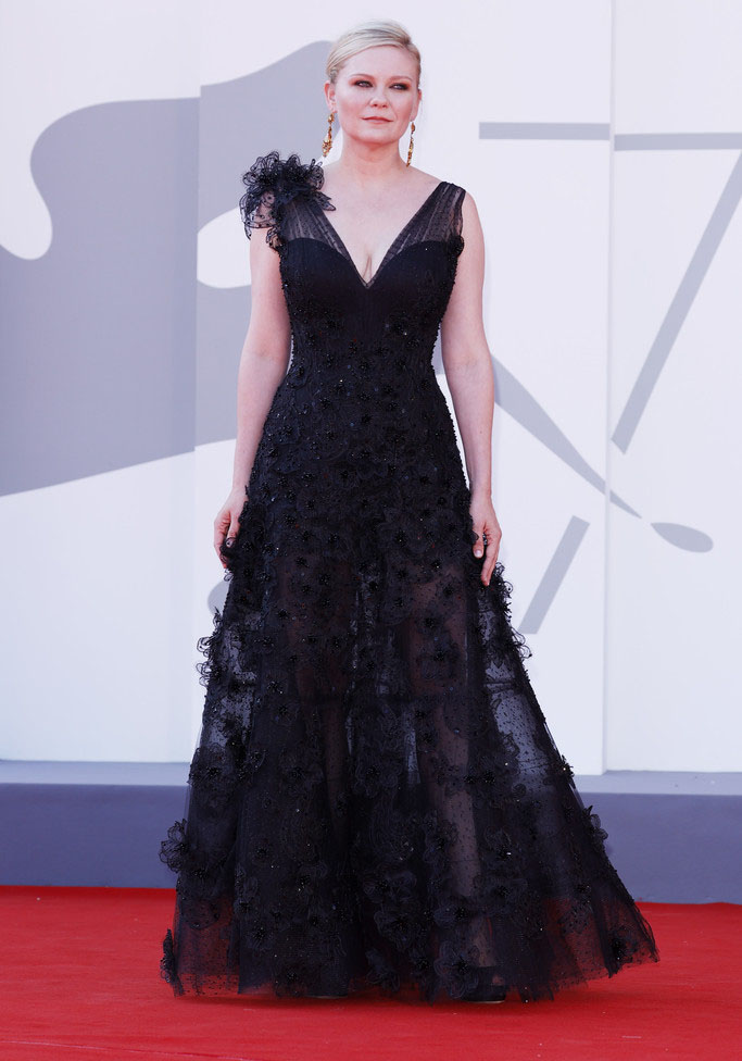 Kirsten Dunst Wore Armani Prive For ‘The Power Of The Dog’ Venice Film Festival Premiere