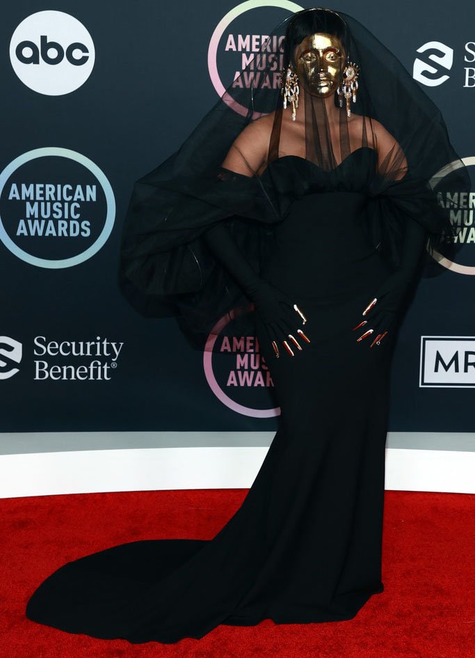 Cardi B Wore Schiaparelli Haute Couture,   Alexandre Vauthier Haute Couture, Mélique Street,  Jean Paul Gaultier Haute Couture, Jean-Louis Sabaji & Miss Sohee Couture For The 2021 American Music Awards