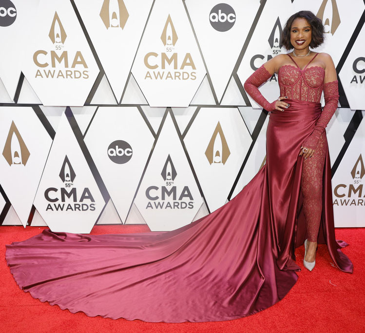 Jennifer Hudson Wore Dolce & Gabbana To The 2021 CMA Awards