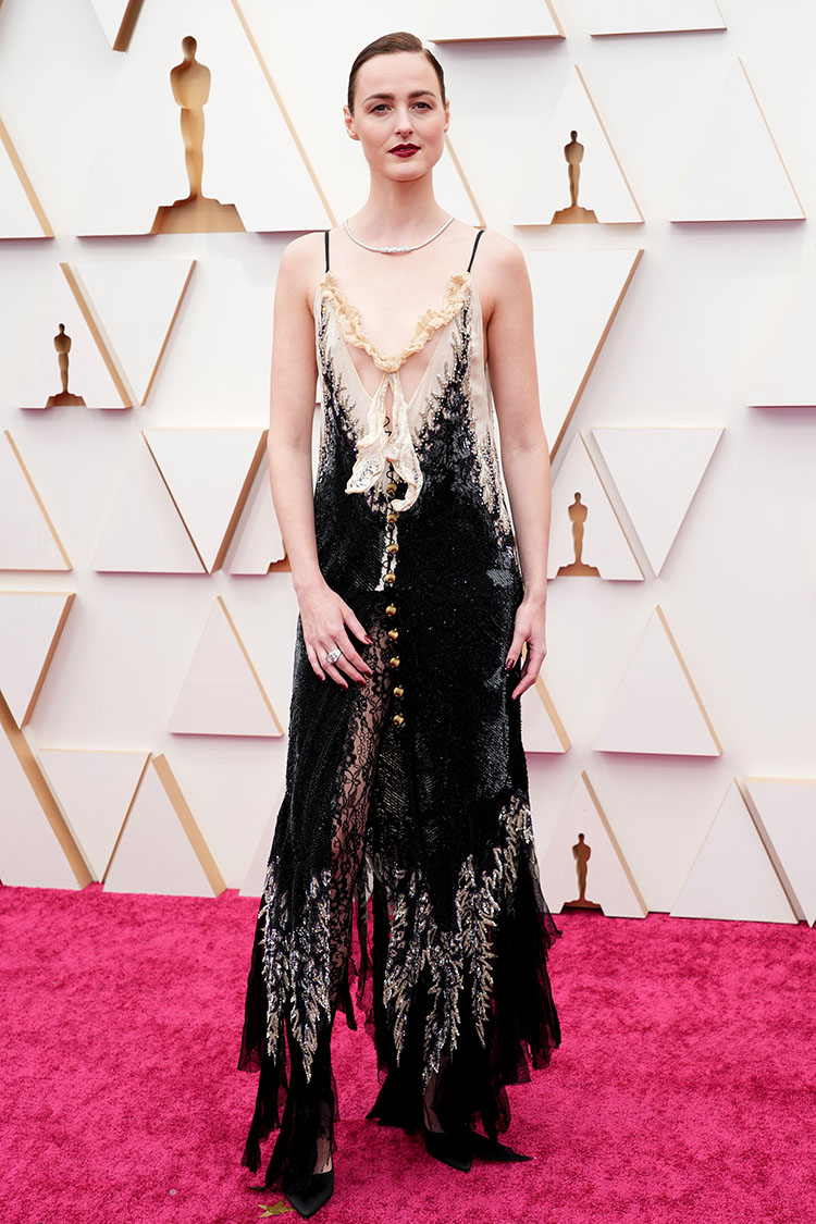 Renate Reinsve Wore Louis Vuitton To The 2022 Oscars