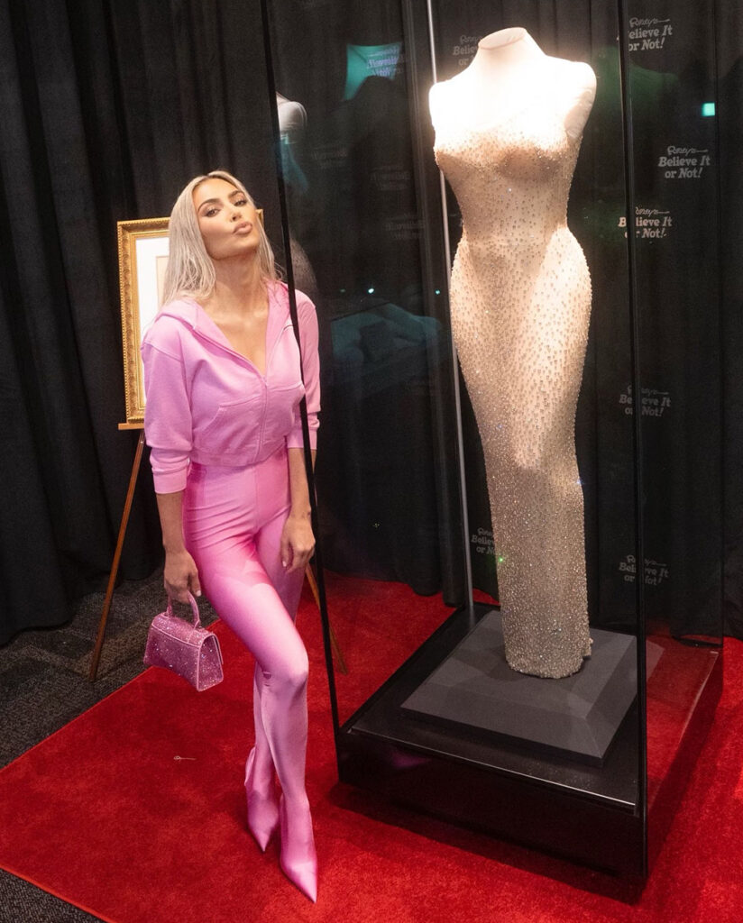 Kim Kardashian Visits Her Marilyn Monroe 'Happy Birthday' Dress At ...