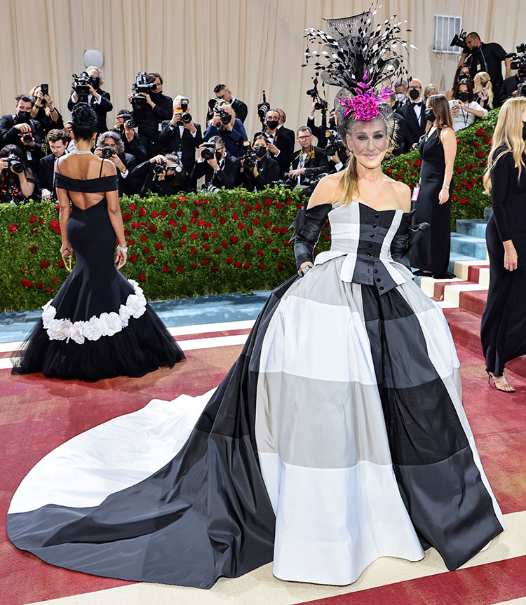 Sarah Jessica Parker Wore Christopher John Rogers To The 2022 Met Gala