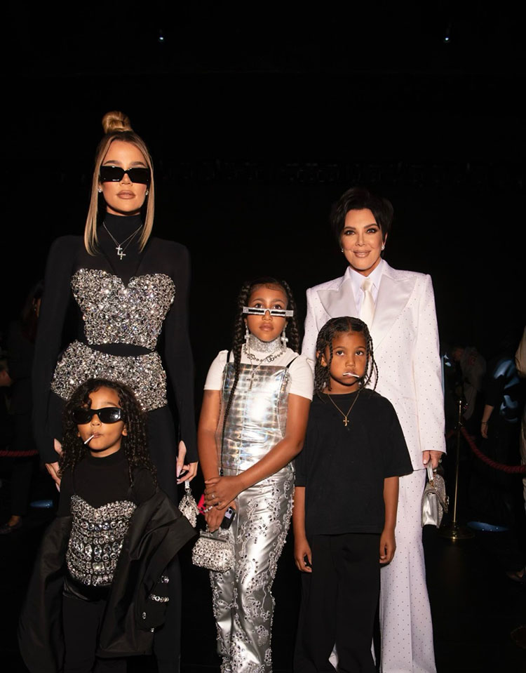 Kim Kardashian & Family Front Row @ Dolce & Gabbana Spring 2023