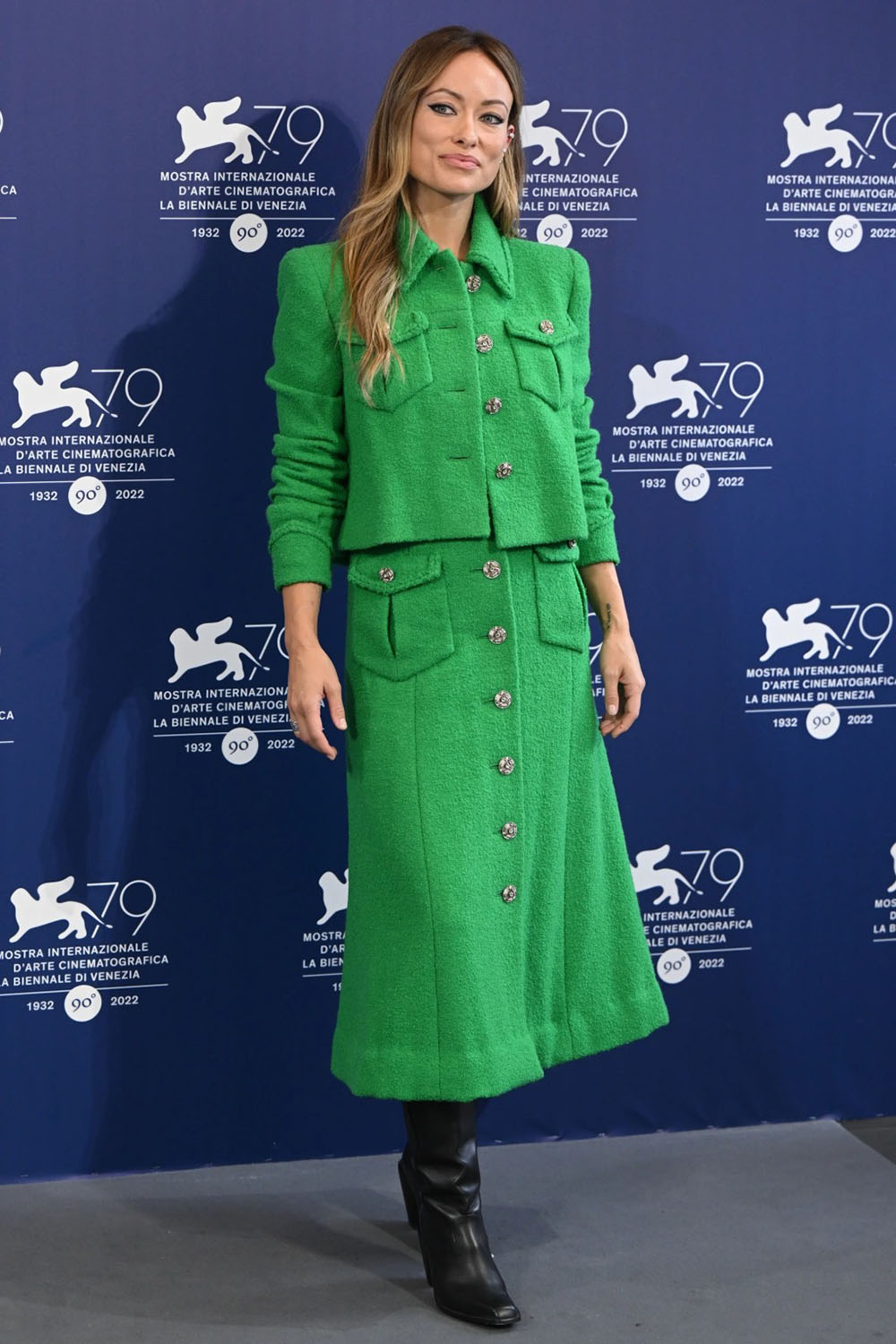 Olivia Wilde Wore Chanel Haute Couture To The ‘Don’t Worry Darling’ Venice Film Festival Photocall