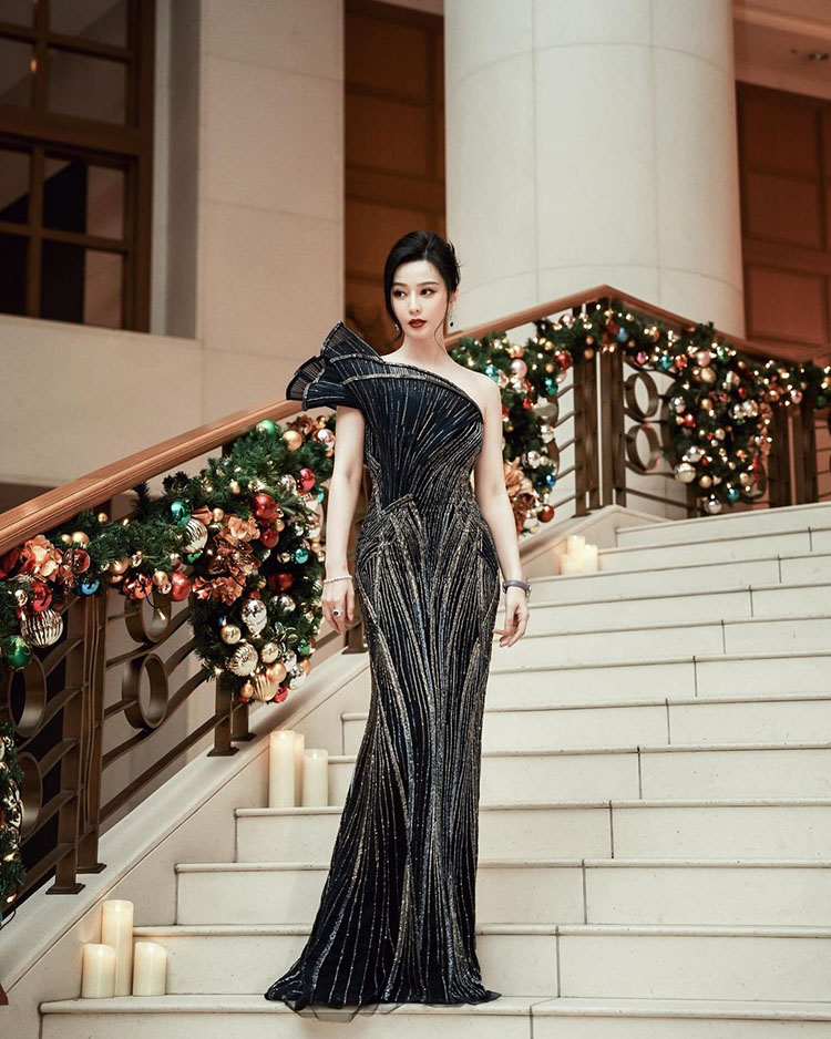 Fan BingBing Wore Gaurav Gupta Couture To The Handa Watch World Christmas Event