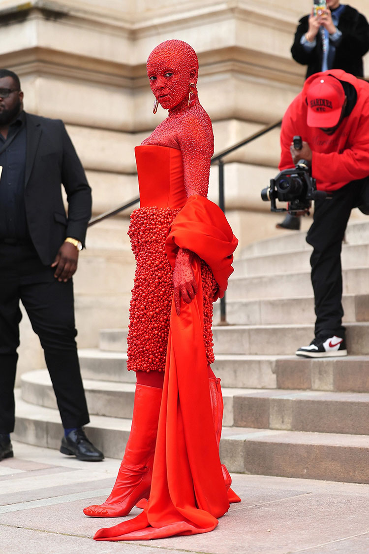 Front Row @ Schiaparelli Spring 2023 Haute Couture