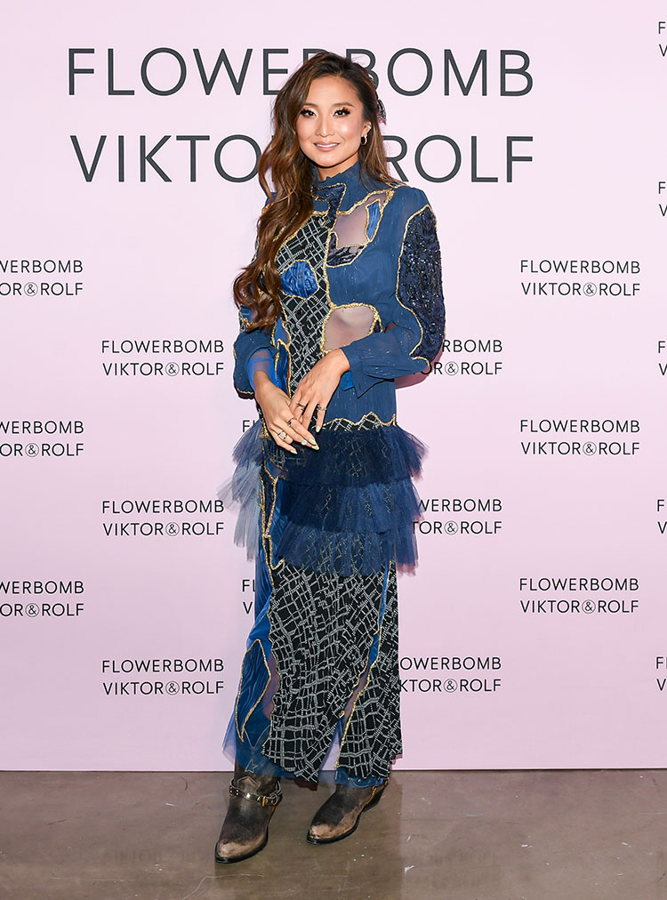 Viktor & Rolf FLOWERBOMB Dinner Party