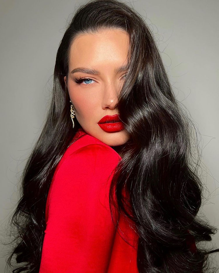 Adriana Lima’s ‘AIR’ Premiere Perfect Red Lip