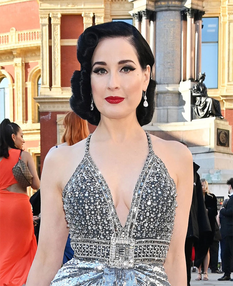 Dita Von Teese’s Glam Glow With Iconic London