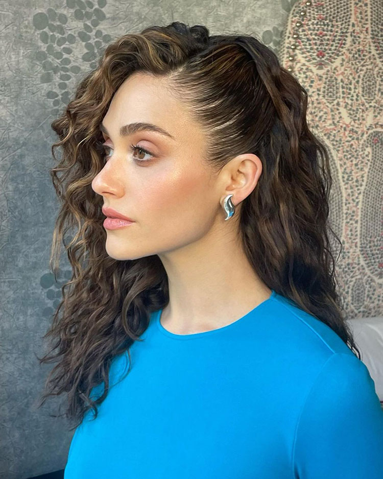 Emmy Rossum Wore Givenchy To ‘The Crowded Room’ New York Premiere - Jarastyle 2 Emmy Rossum Wore Givenchy To ‘The Crowded Room’ New York Premiere - Jarastyle