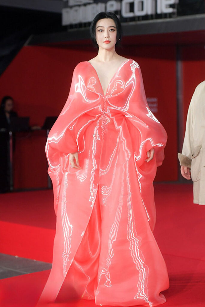Fan Bingbing Wore Rami Al Ali Couture To The Busan Film Festival Opening Ceremony

Rami Al Ali Fall 2023 Couture