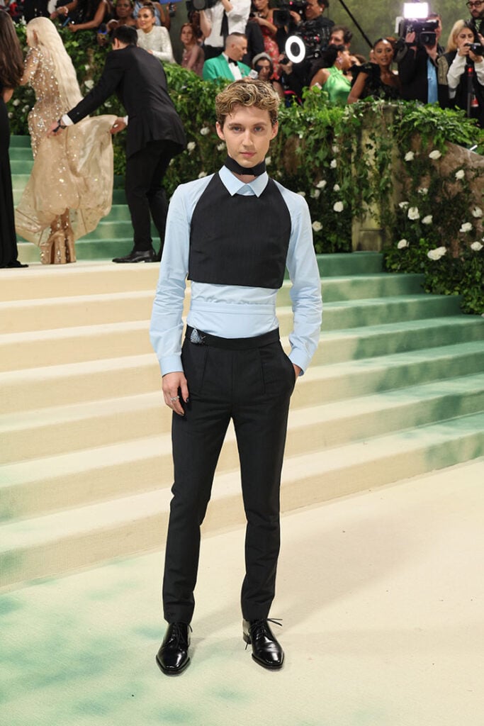 Troye Sivan attends The 2024 Met Gala Celebrating "Sleeping Beauties: Reawakening Fashion"