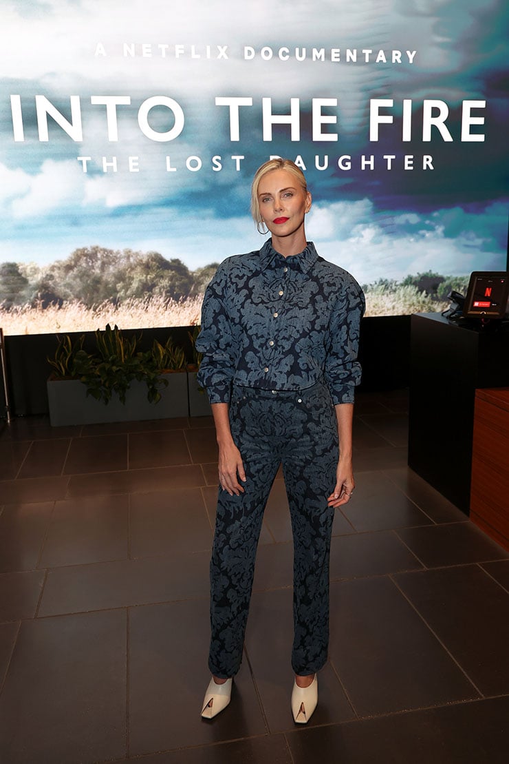 Charlize Theron Wore McQueen To The 'Into the Fire: The Lost Daughter' LA  Screening, image size:740x1109