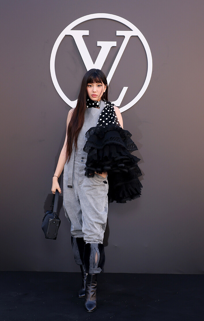 Louis Vuitton: Photocall - Paris Fashion Week - Womenswear Spring-Summer 2025