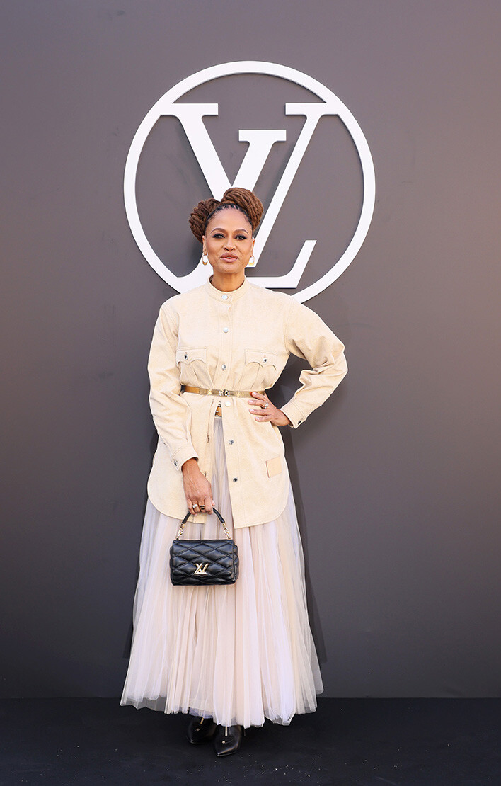 Louis Vuitton: Photocall - Paris Fashion Week - Womenswear Spring-Summer 2025