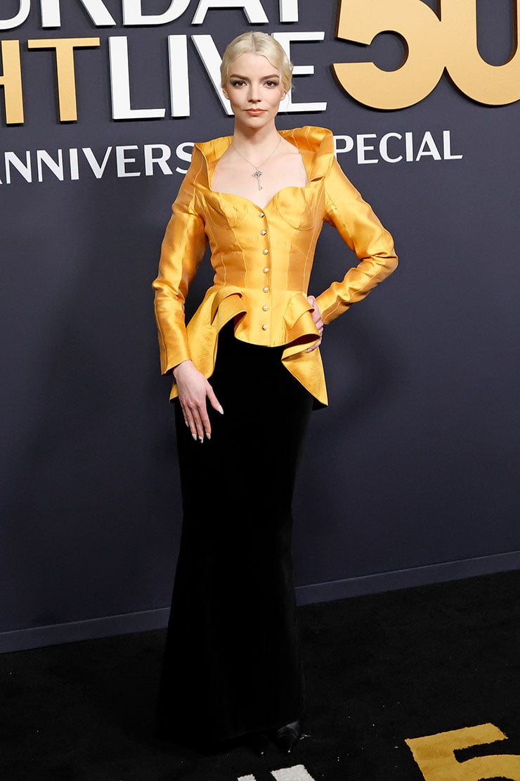 Anya Taylor-Joy Wore Thierry Mugler Haute Couture To The SNL50: The Anniversary Special