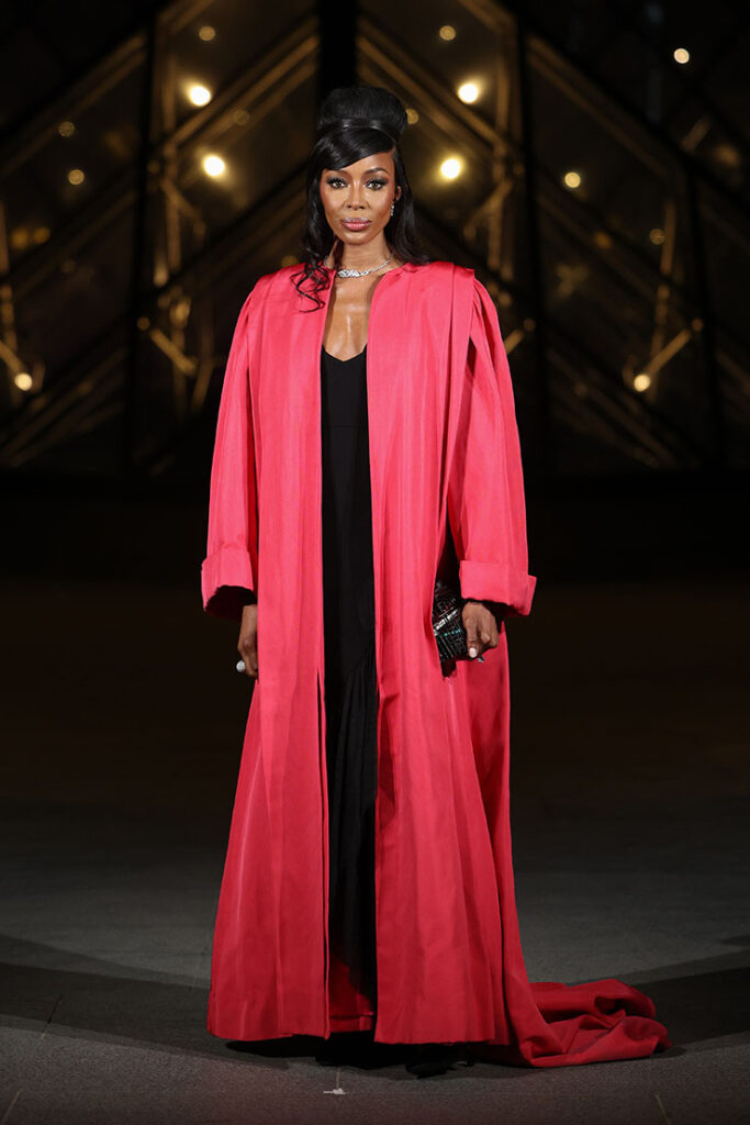 Naomi Campbell attends the "Le Grand Diner du Louvre" Passage Richelieu Photocall