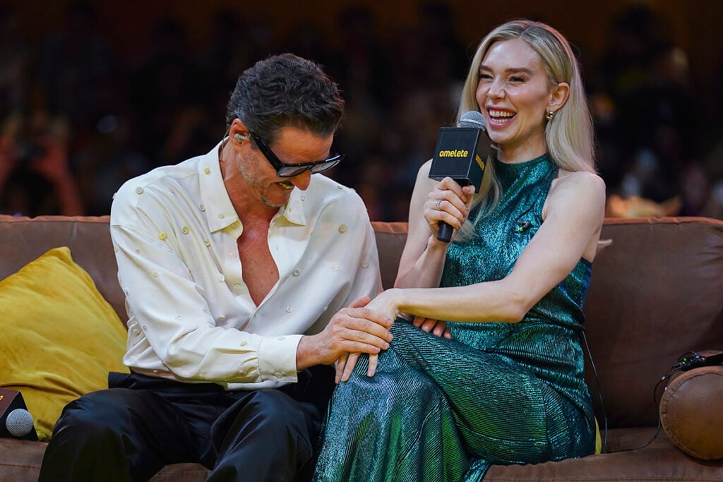 Vanessa Kirby and Pedro Pascal attend the 2025 CCXP Mexico  'The Fantastic Four: First Steps'