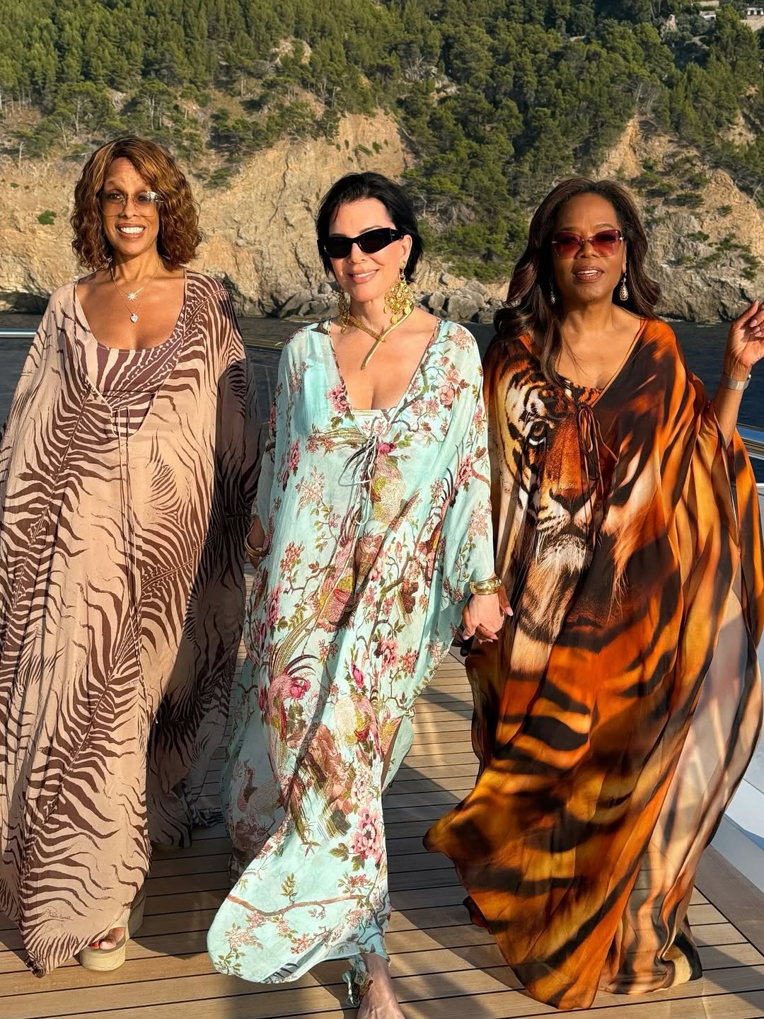 Oprah, Gayle & Kris Wear SKIMS Kaftans in Mallorca