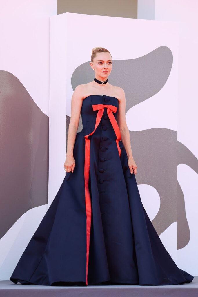 Amanda Seyfried "The Testament Of Ann Lee" Venice Film Festival navy strapless Prada gown, Amanda Seyfried Venice Film Festival, Amanda Seyfried Prada, Amanda Seyfried Versace, Amanda Seyfried red carpet 2025, Elizabeth Stewart stylist
