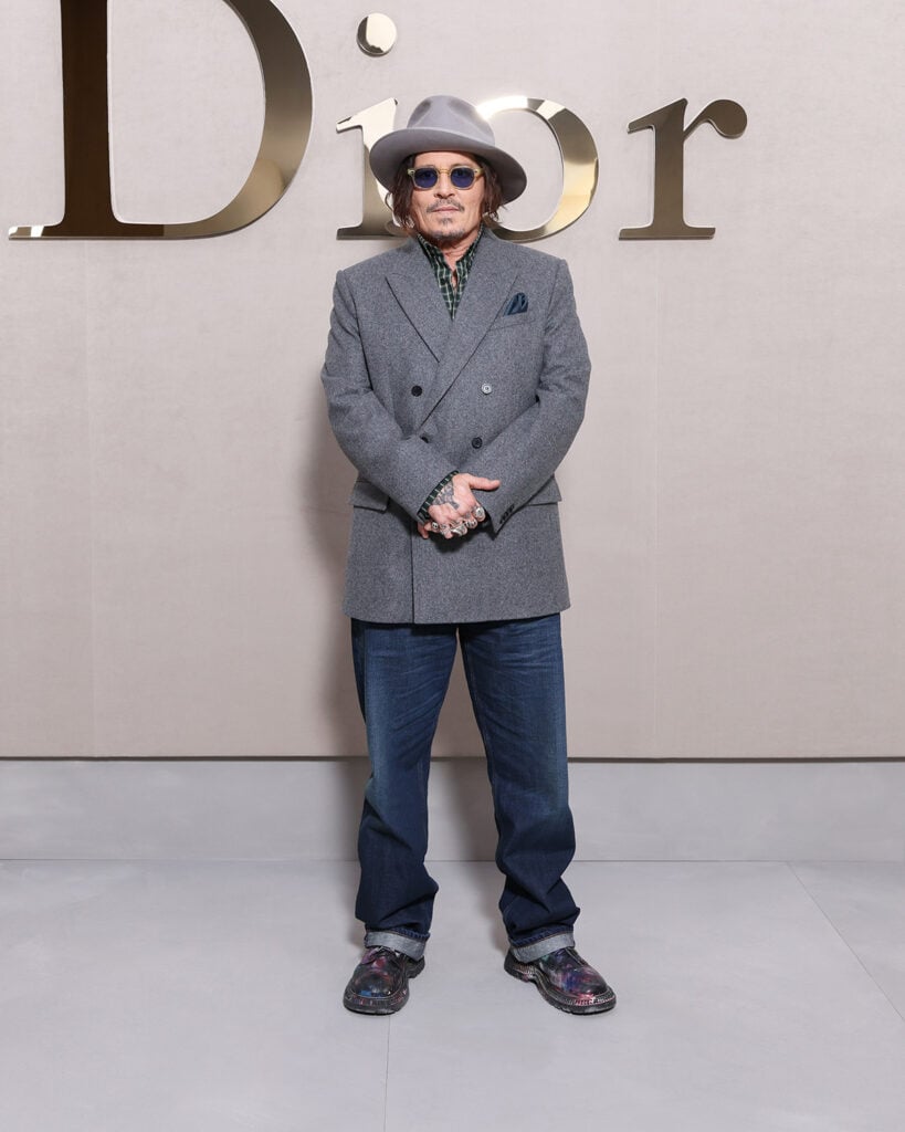 Johnny Depp attends the Christian Dior Womenswear Spring/Summer 2026 show, Dior Spring 2026, Jonathan Anderson Dior, Dior front row, Dior womenswear, Taylor Russell Dior, Rosamund Pike Dior, Rashida Jones Dior