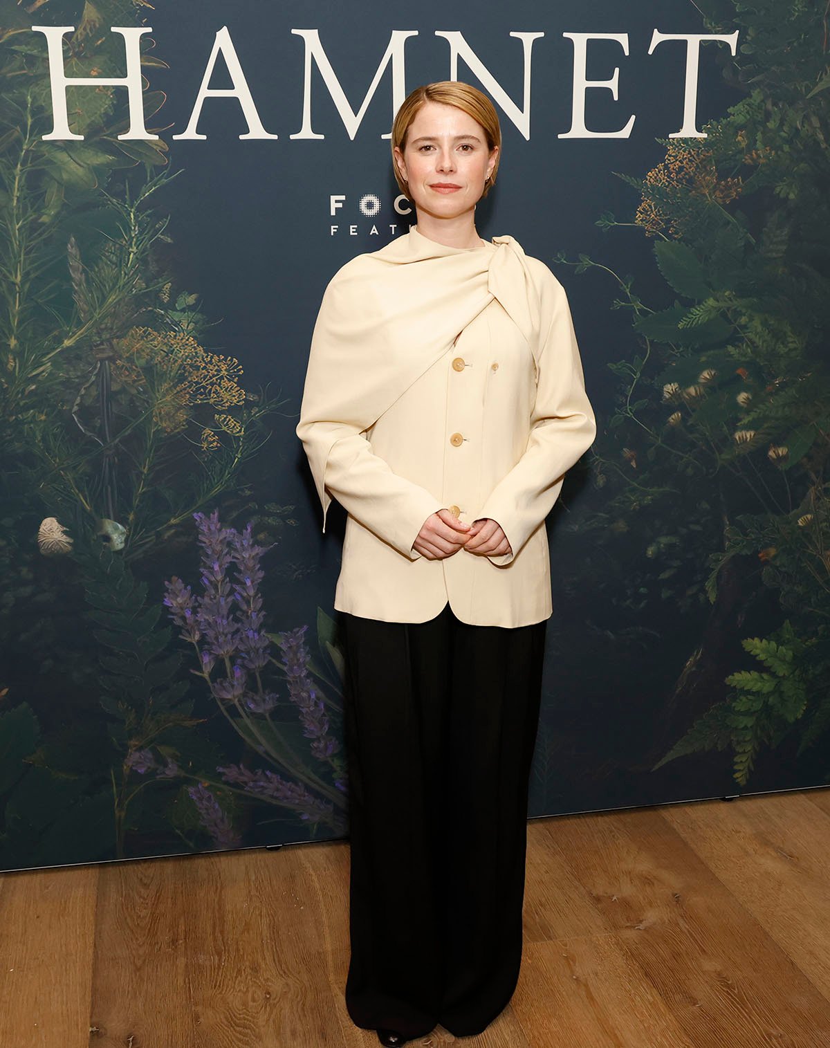 Jessie Buckley Wore Kallmeyer To The ‘Hamnet’ New York Screening