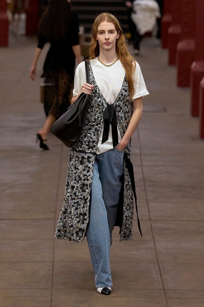 Ayo Edebiri, Ayo Edebiri Chanel, Chanel Pre-Fall 2026, Ella McCay world premiere, El Capitan Theatre premiere, Ayo Edebiri red carpet, Chanel ambassador, Matthieu Blazy Chanel, celebrity style, LA film premiere fashion