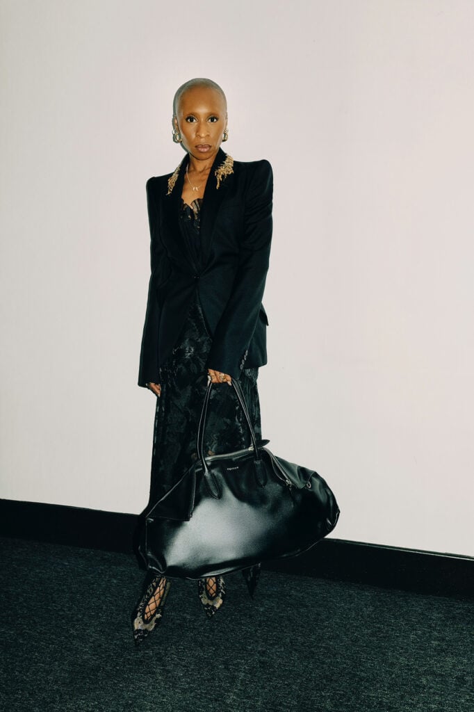 Alicia Keys delivers a regal red carpet moment at the Grammys Alicia Keys delivers a regal red carpet moment at the Grammys