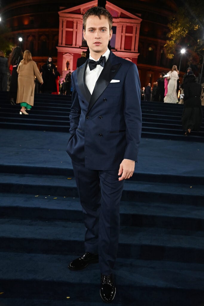 Saul Nanni attends The Fashion Awards 2025, Saul Nanni Brunello Cucinelli, Brunello Cucinelli Fall 2025 navy tuxedo, Brunello Cucinelli mens red carpet, Fashion Awards 2025 red carpet, British Fashion Awards red carpet
