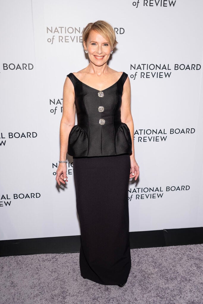 Amy Ryan, Amy Ryan red carpet, National Board of Review Gala 2026, Roland Mouret Resort 2026, peplum gown, sculpted evening gown, Fred Leighton jewellery, Amy Ryan awards style