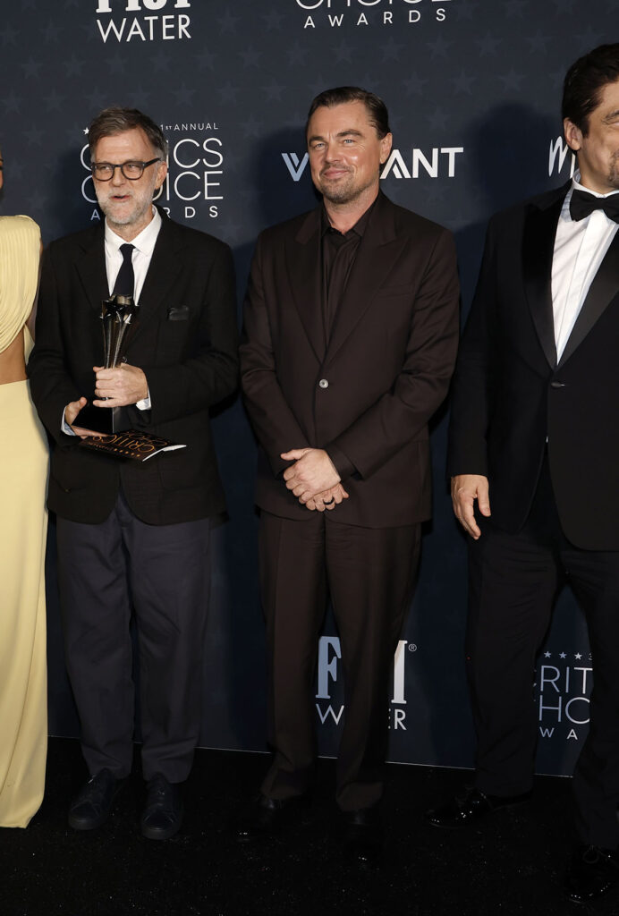 Leonardo DiCaprio, 2026 Critics’ Choice Awards menswear, brown Dior suit, Dior menswear red carpet, bow-tie-less suit, modern classic menswear
