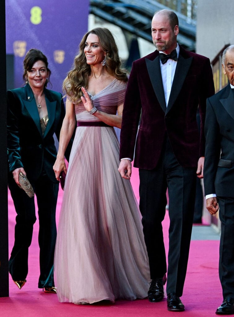 Zoey Deutch Wore Gucci To 'The Outfit' LA Screening a