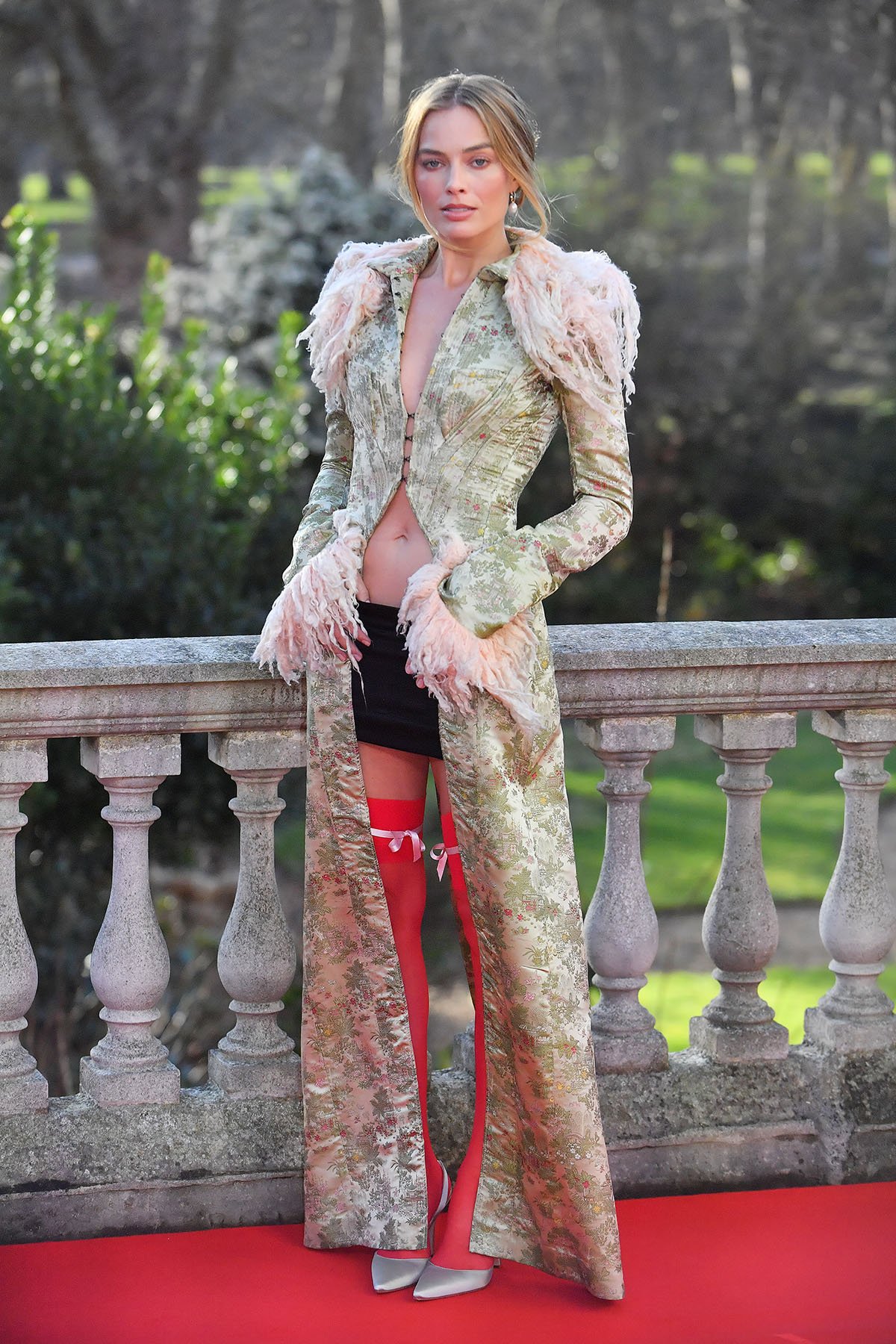 Margot Robbie Wore John Galliano To The ‘Wuthering Heights’ London Photocall