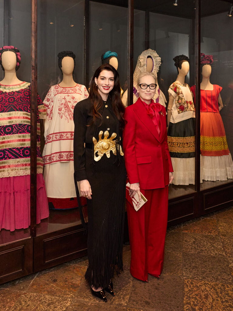Anne Hathaway The Devil Wears Prada 2 Mexico City, Meryl Streep The Devil Wears Prada 2 press tour, Mexico City press tour red carpet, Anne Hathaway Schiaparelli Fall 2025, Meryl Streep Dolce & Gabbana Mexico City, Schiaparelli Mexico City event, Dolce & Gabbana Mexico City event