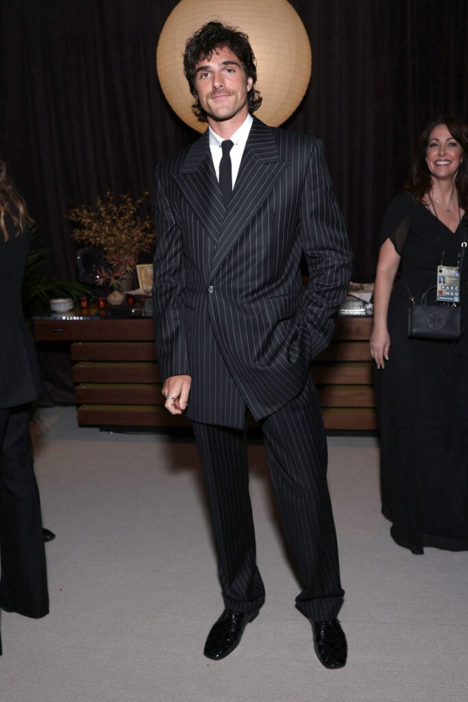 Jacob Elordi 2026 SAG Awards presenter, Jacob Elordi SAG Awards style 2026, Jacob Elordi SAG Awards fashion moment, Jacob Elordi Bottega Veneta SAG Awards suit, Bottega Veneta Jacob Elordi SAG Awards tailoring, SAG Awards menswear Jacob Elordi