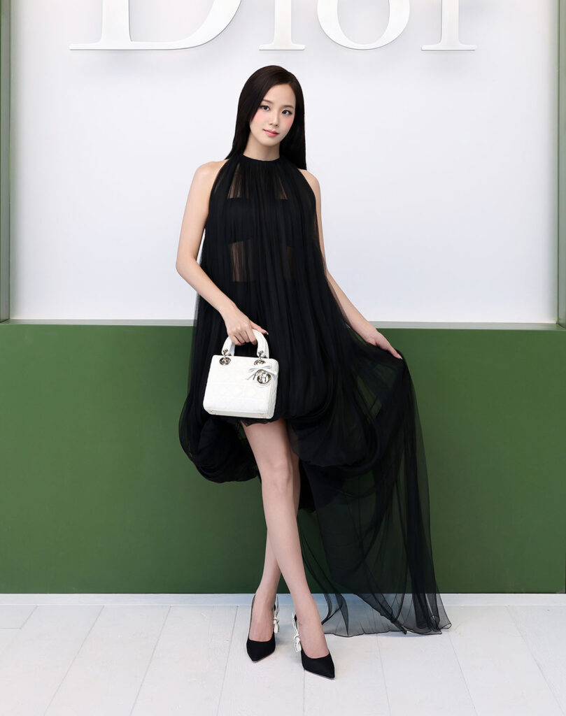 Jisoo Dior Fall 2026 dress, Jisoo Dior front row Paris Fashion Week, Jisoo Dior fashion week appearance, Jisoo Dior J’Adore pumps, Dior Fall 2026 Jisoo style