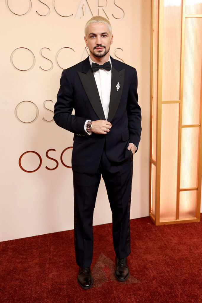Gabriel Leone Oscars 2026
Gabriel Leone 2026 Oscars red carpet
Gabriel Leone Louis Vuitton tuxedo
Gabriel Leone three-piece tuxedo Oscars
Gabriel Leone Louis Vuitton Oscars
